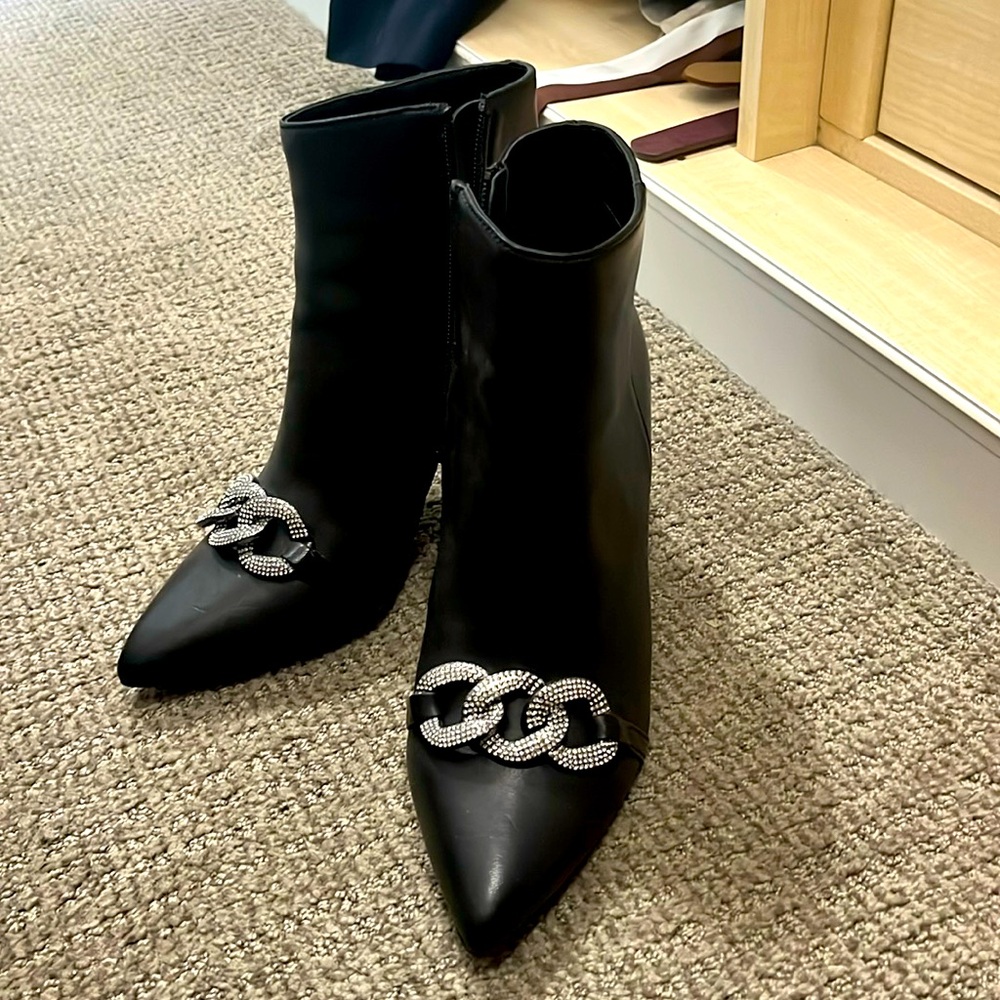 WHBM Medium Heel Boots in Black Size 8.5